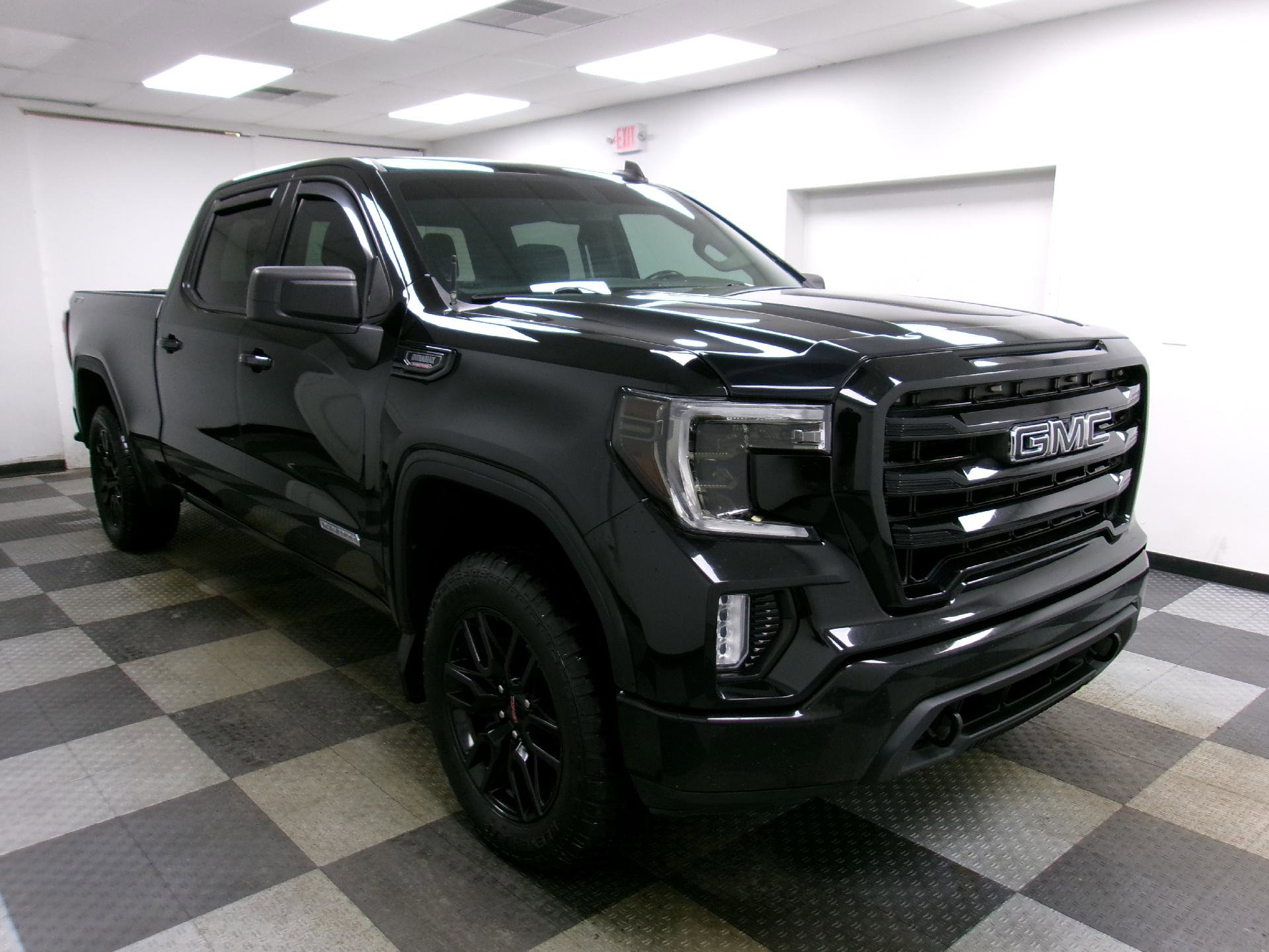 Used 2020 GMC Sierra 1500 Elevation w/ Elevation Value Package image 13