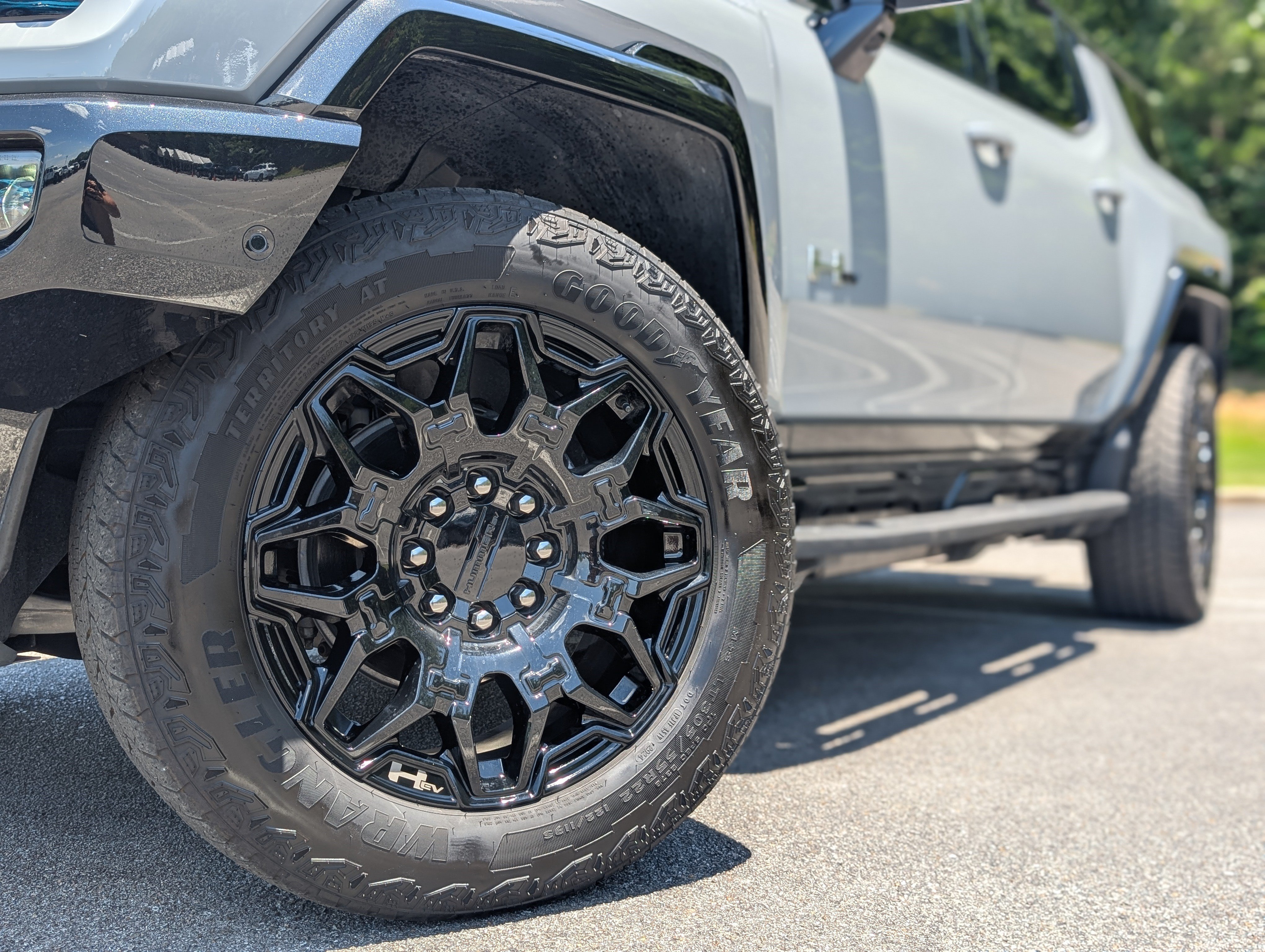 Used 2025 GMC Hummer EV 2X AWD/4WD image 35