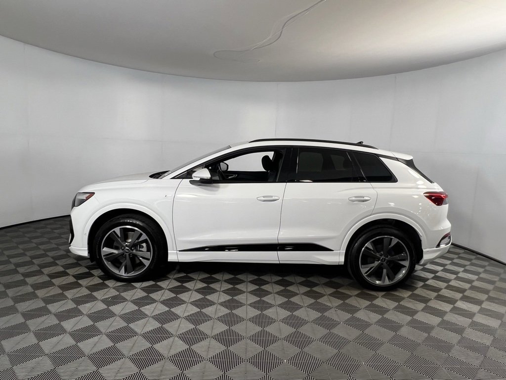 Used 2024 Audi Q4 e-tron Premium Plus w/ Premium Plus image 13