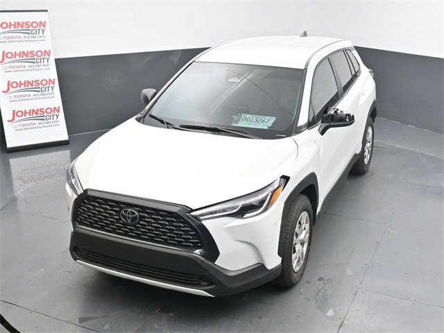 Used 2025 Toyota Corolla Cross L image 12