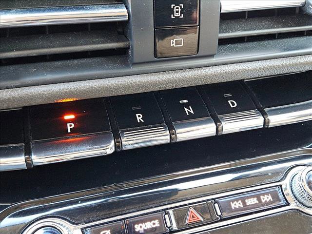 Used 2021 Lincoln Corsair FWD w/ Rear Removable Package Tray image 12