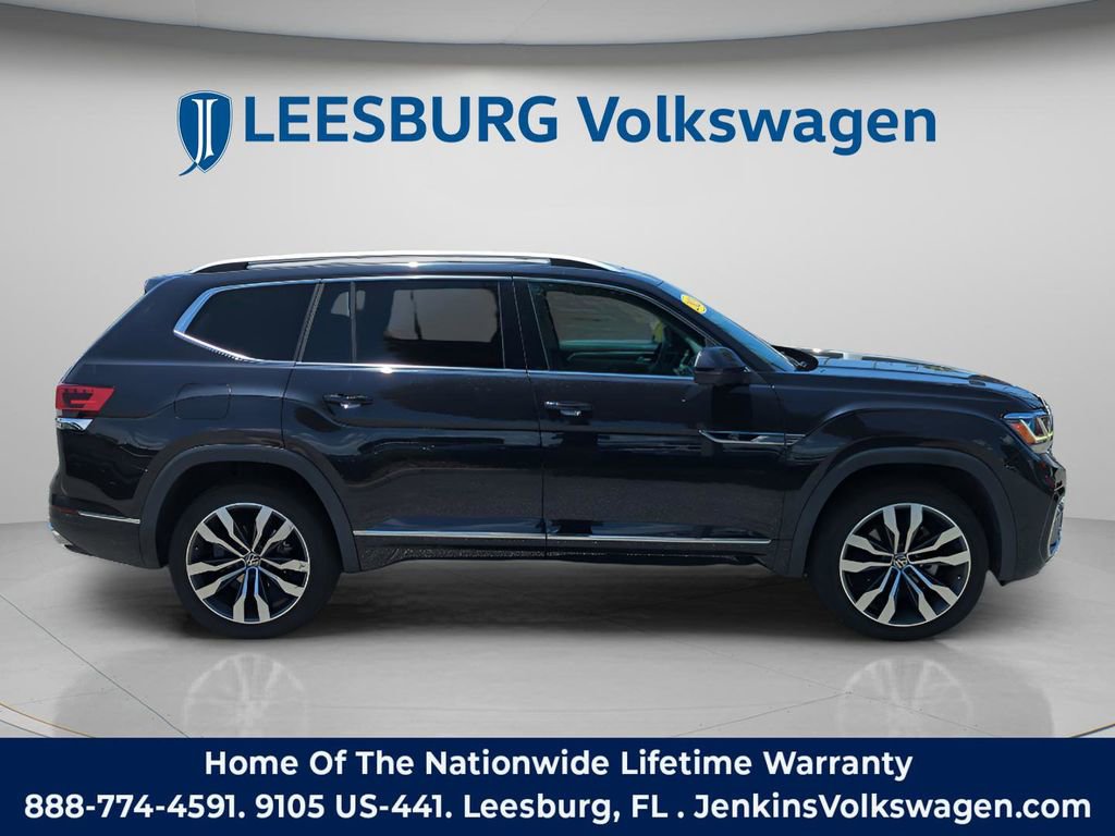 Used 2023 Volkswagen Atlas SEL Premium AWD/4WD image 3