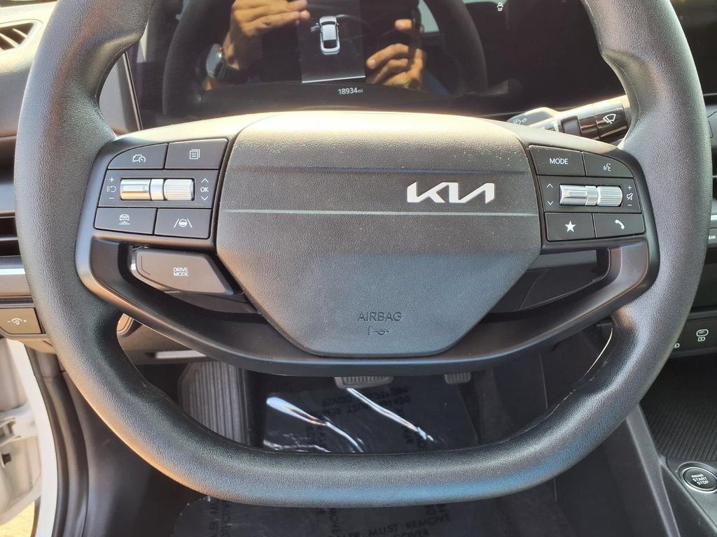 Used 2025 Kia K4 FWD image 24