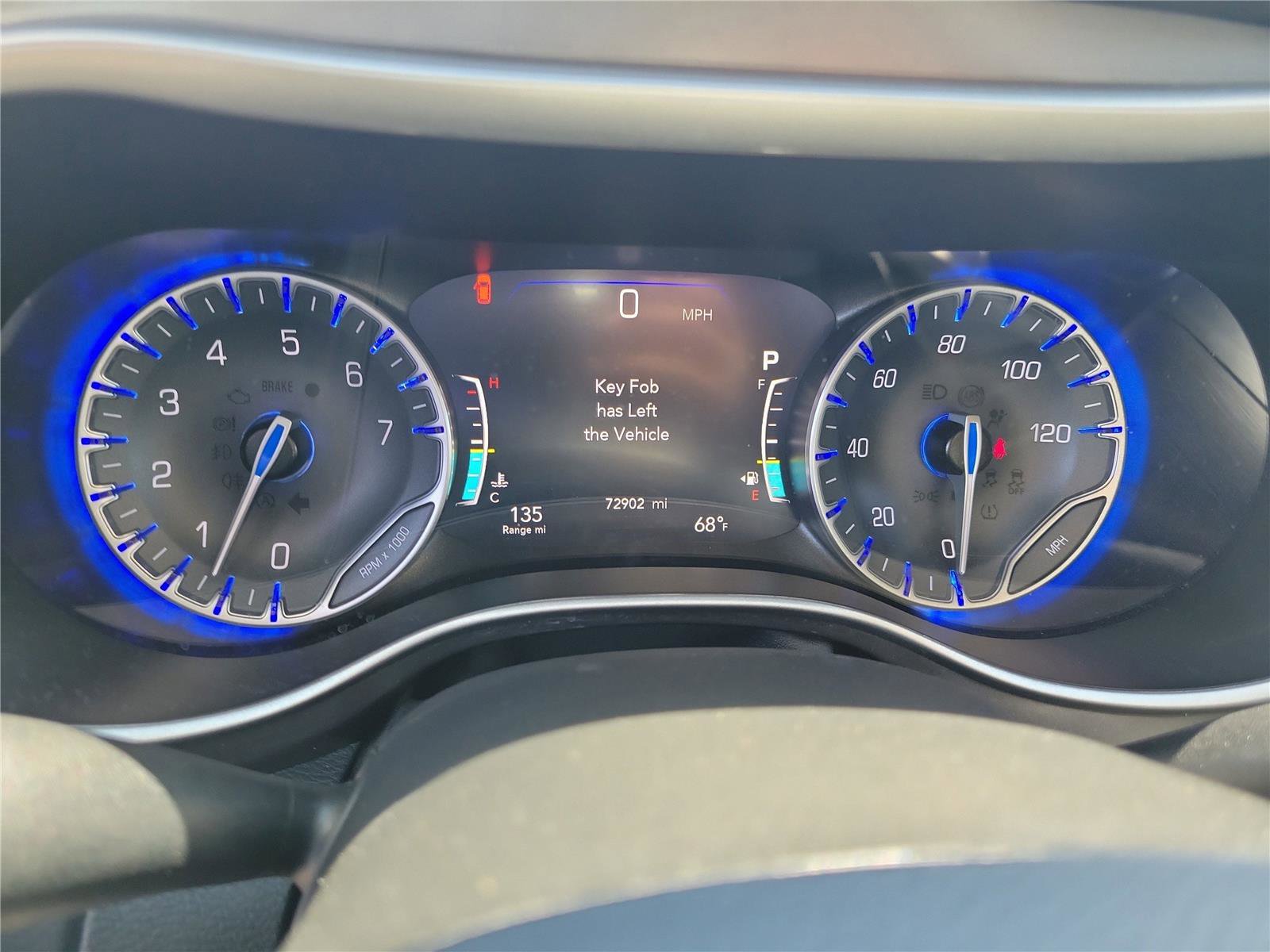 Used 2023 Chrysler Pacifica Touring-L FWD image 25