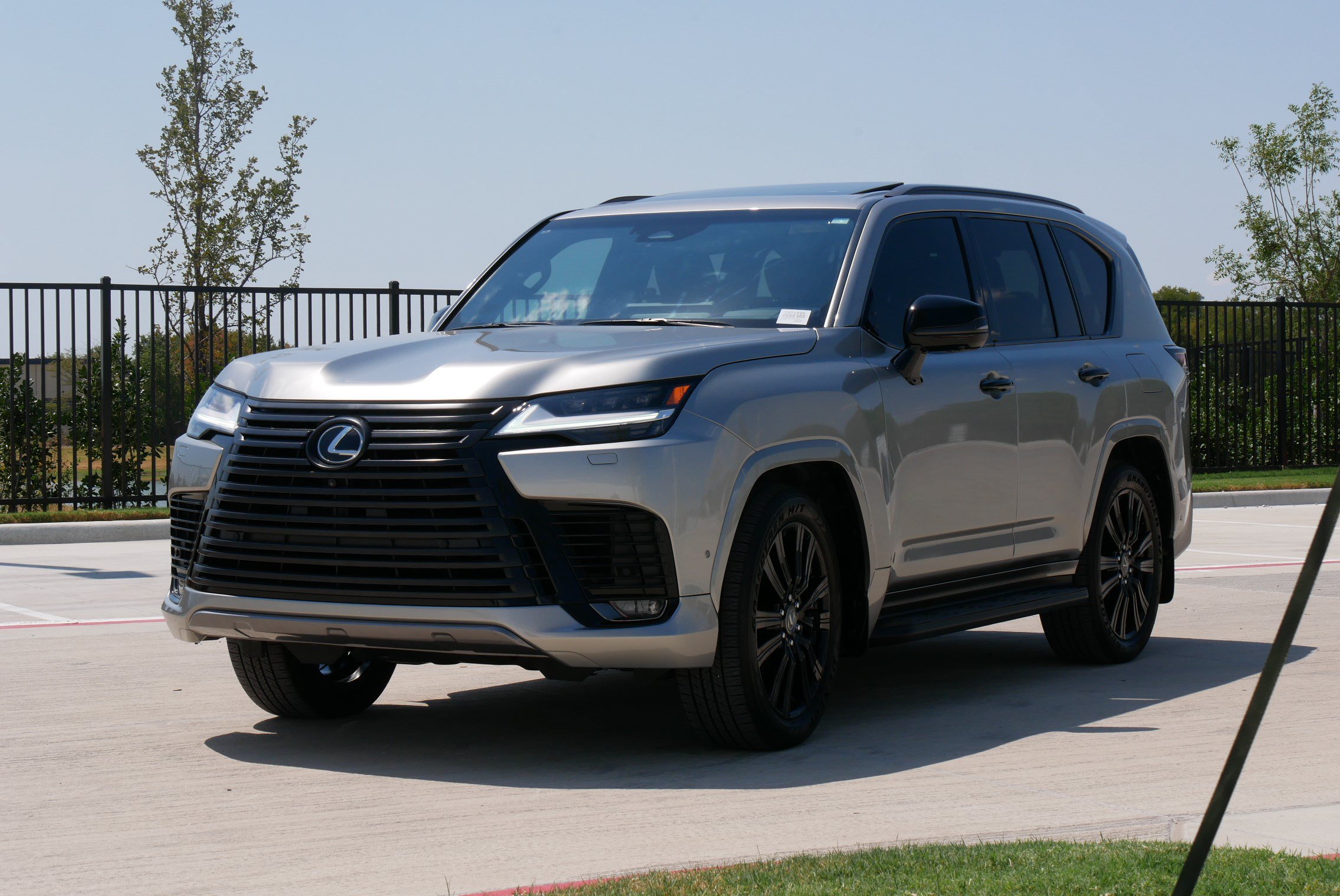 Used 2026 Lexus LX 700h Luxury w/ Appearance Package AWD/4WD image 5
