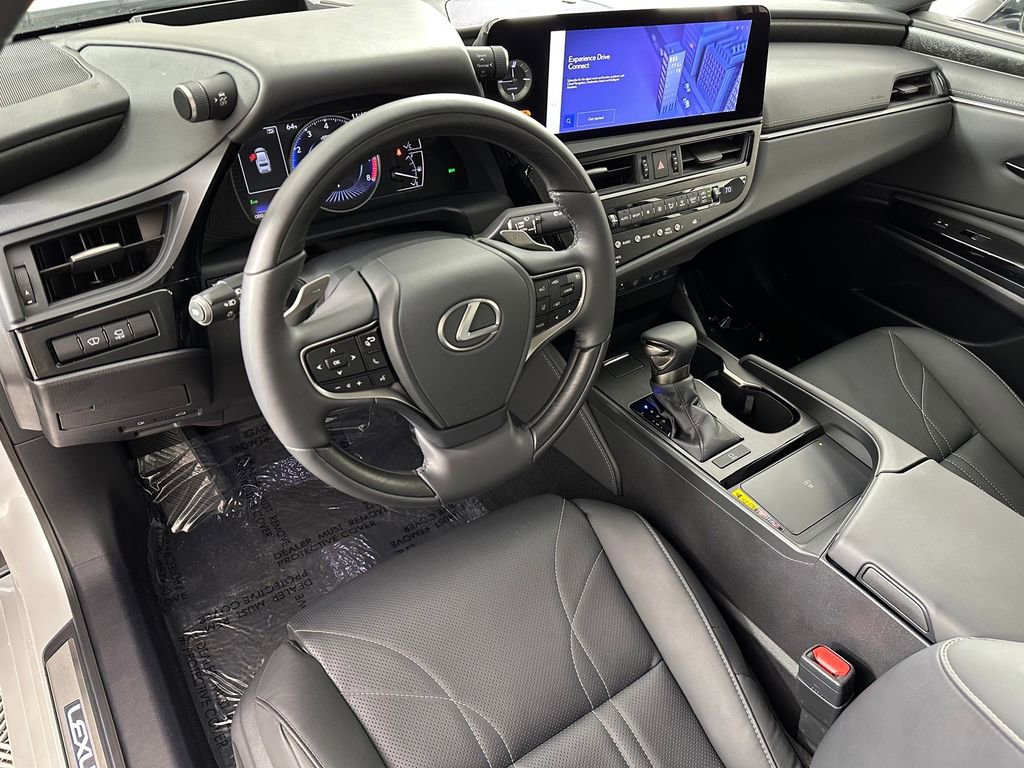 Used 2025 Lexus ES 350 Luxury w/ Technology Package image 17