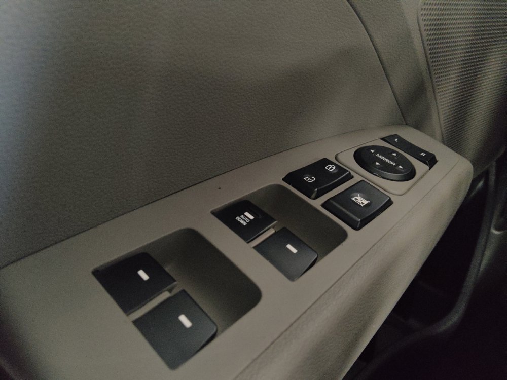 Used 2018 Hyundai Elantra SE FWD image 27