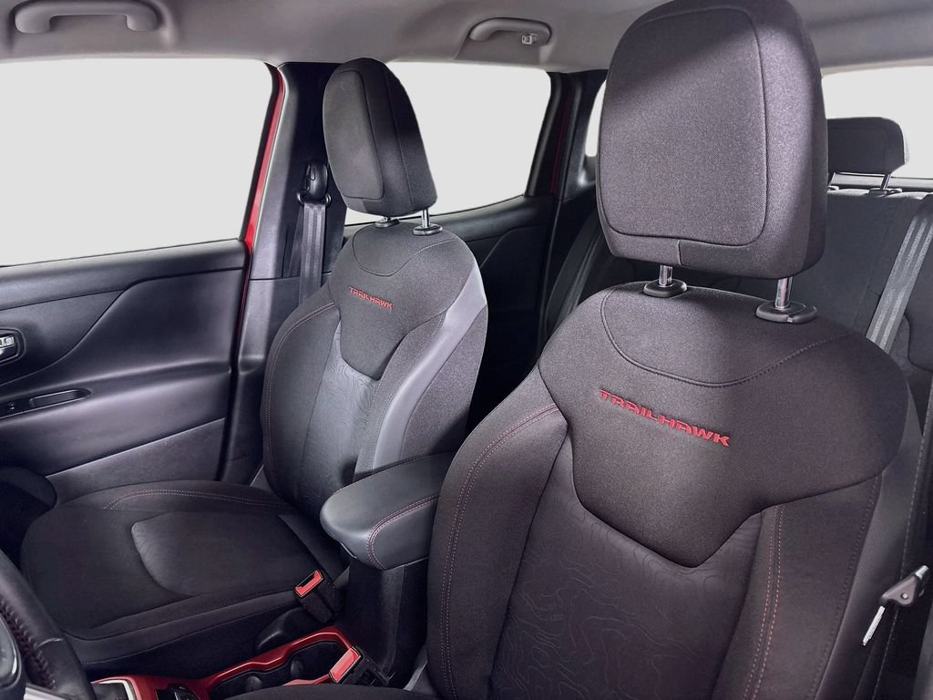 Used 2018 Jeep Renegade Trailhawk AWD/4WD image 20