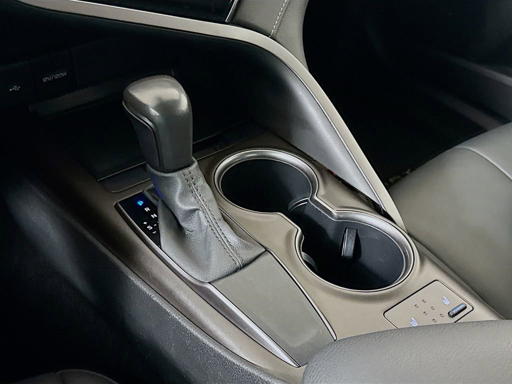 Used 2024 Toyota Camry SE FWD image 18