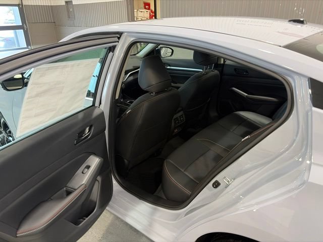 New 2026 Nissan Altima 2.5 SR w/ SR Premium Package AWD/4WD image 12