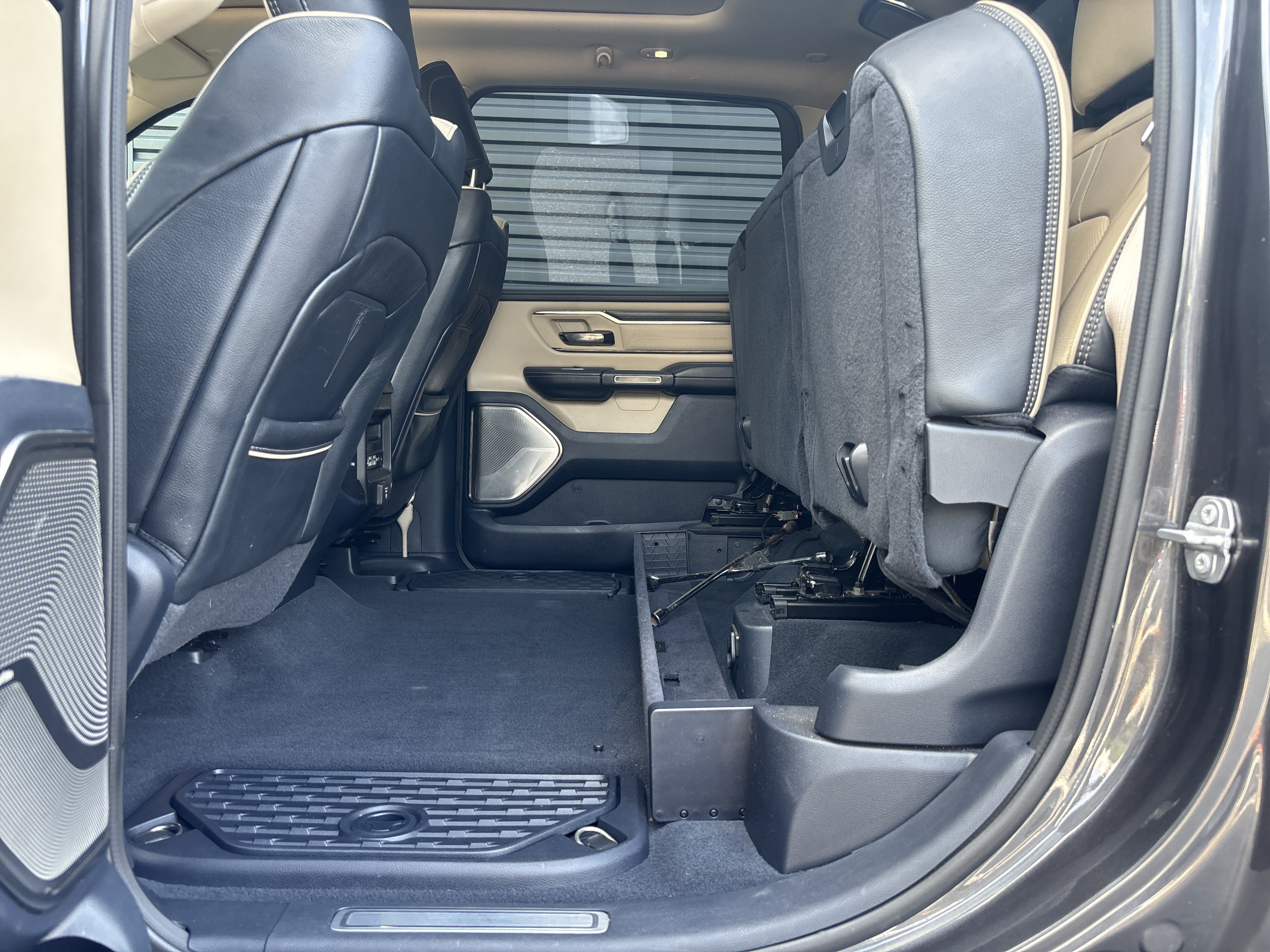 Used 2019 RAM 1500 Limited AWD/4WD image 21