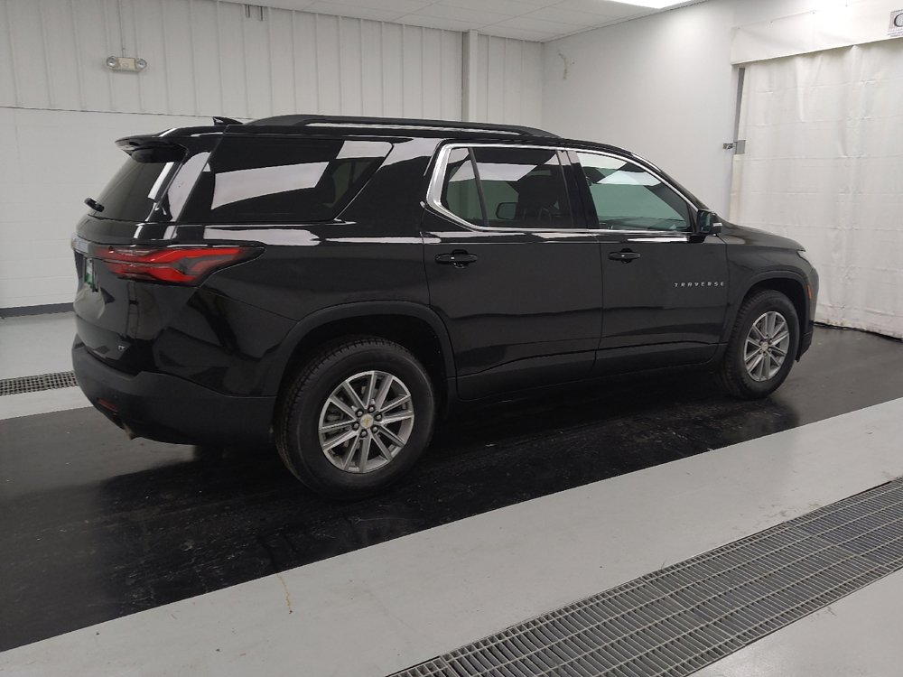 Used 2022 Chevrolet Traverse LT image 10
