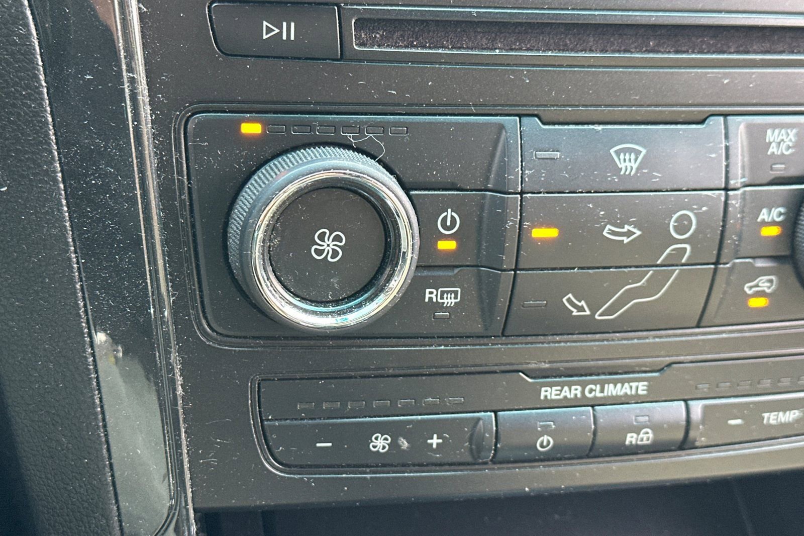 Used 2017 Ford Explorer FWD image 29