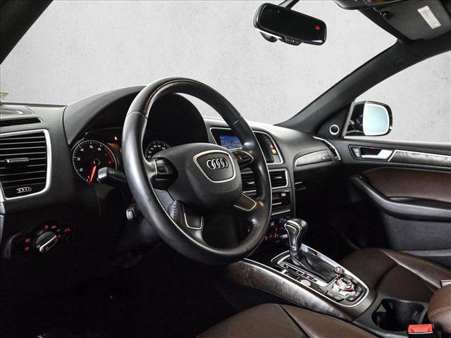 Used 2016 Audi Q5 2.0T Premium Plus w/ Technology Package AWD/4WD image 10