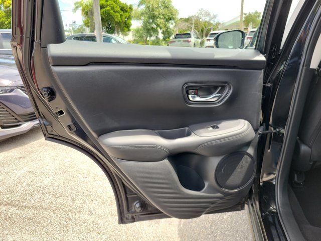 Used 2025 Honda HR-V LX image 10