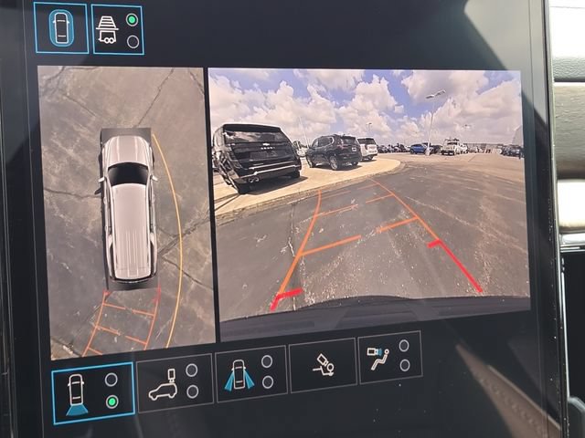 New 2026 GMC Yukon XL Denali Ultimate AWD/4WD image 11