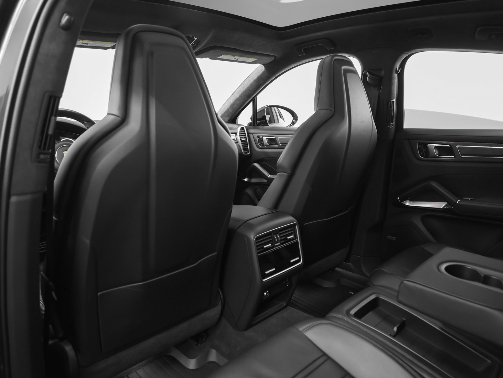 Used 2021 Porsche Cayenne Turbo image 51