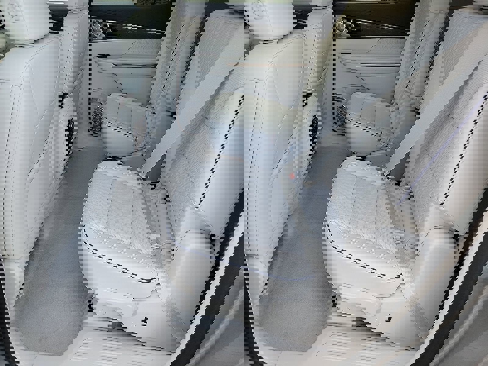 New 2026 Buick Enclave Avenir w/ Super Cruise Package FWD image 10