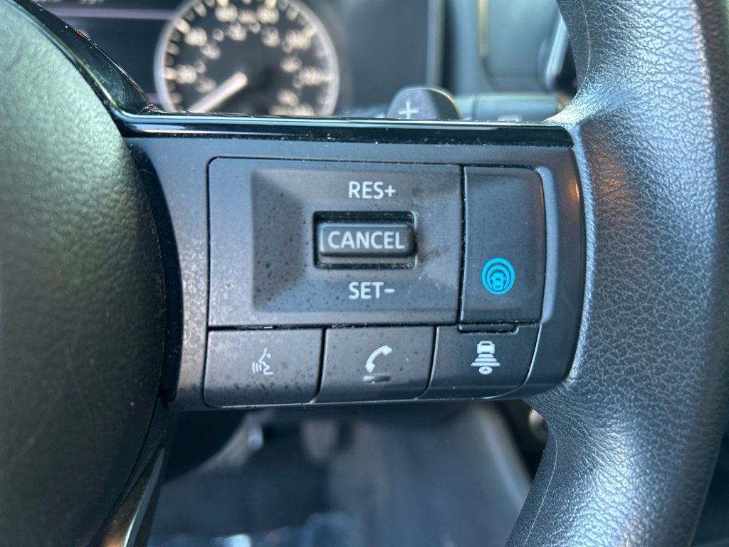 Used 2023 Nissan Rogue SV FWD image 19