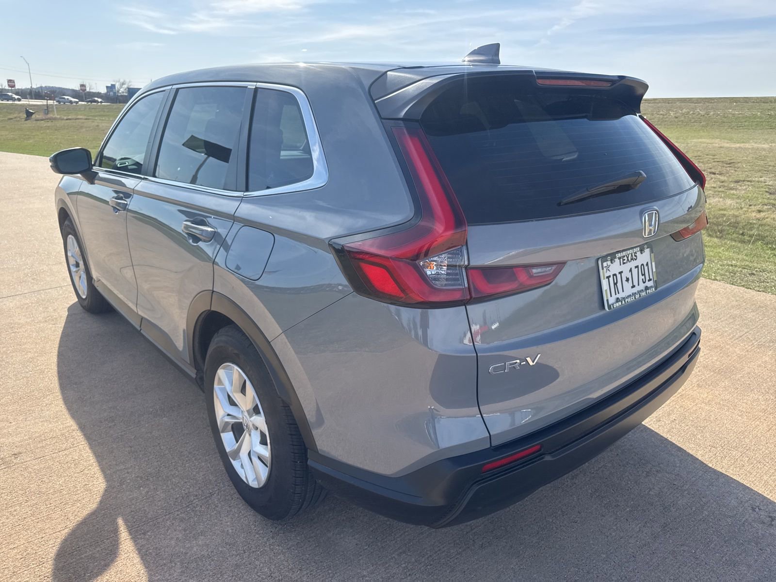 Used 2024 Honda CR-V LX image 3