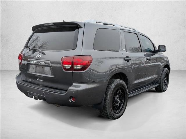 Used 2019 Toyota Sequoia SR5 w/ Premium Package image 5