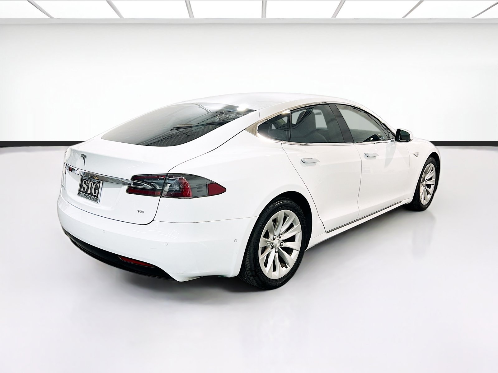 Used 2016 Tesla Model S 75 RWD image 4