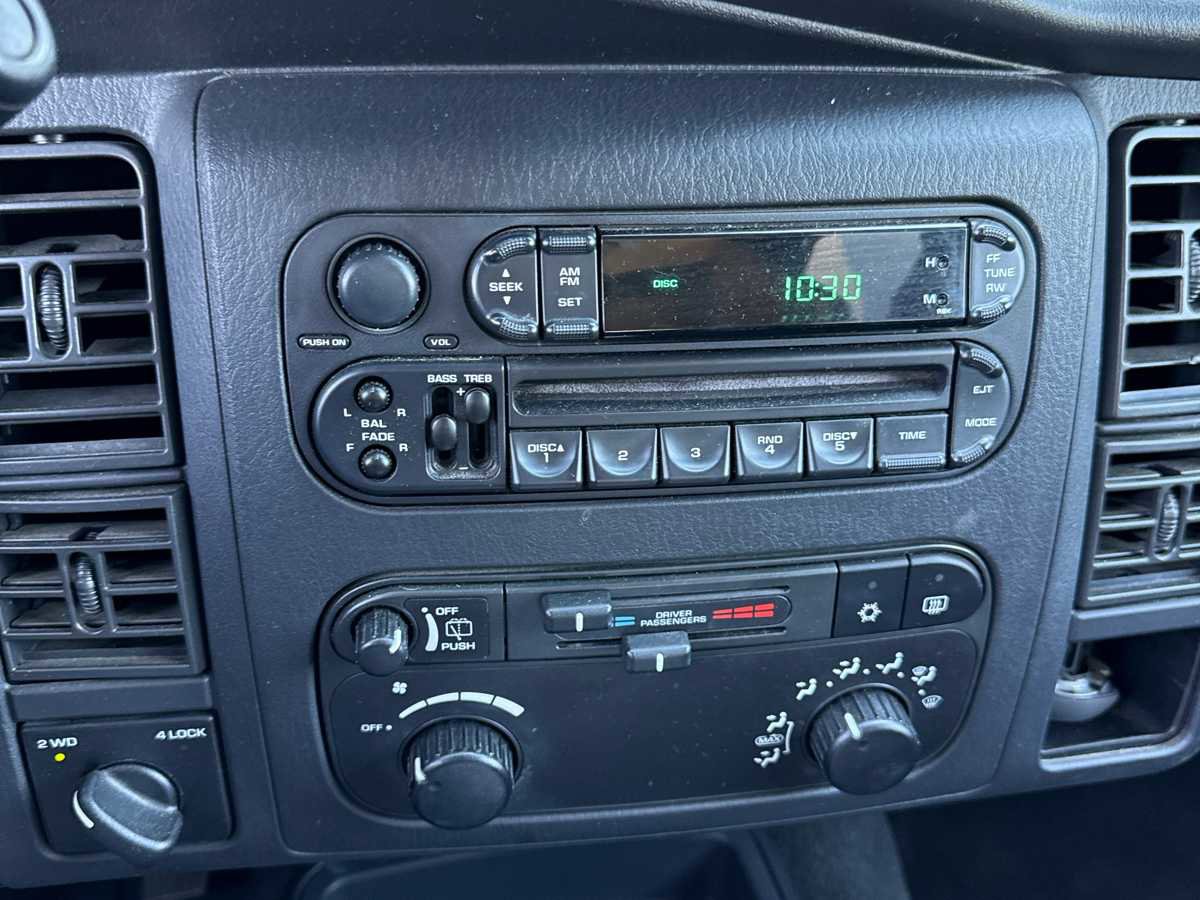 Used 2003 Dodge Durango Sport AWD/4WD image 9