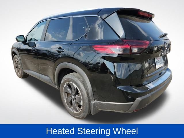 Used 2025 Nissan Rogue SV w/ SV Premium Package image 7