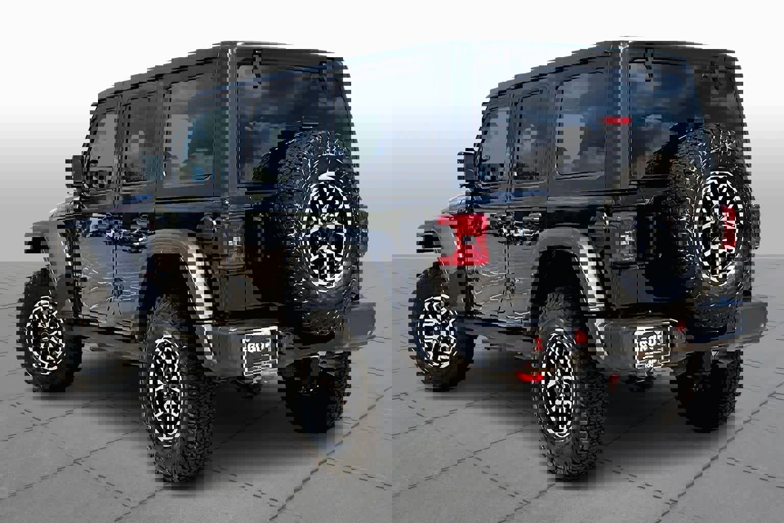 Used 2024 Jeep Wrangler Unlimited Rubicon w/ Convenience Group AWD/4WD image 12