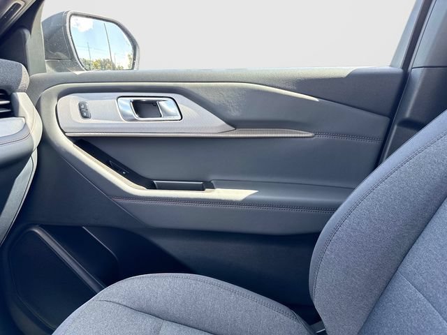 New 2027 Ford Explorer Active RWD image 24