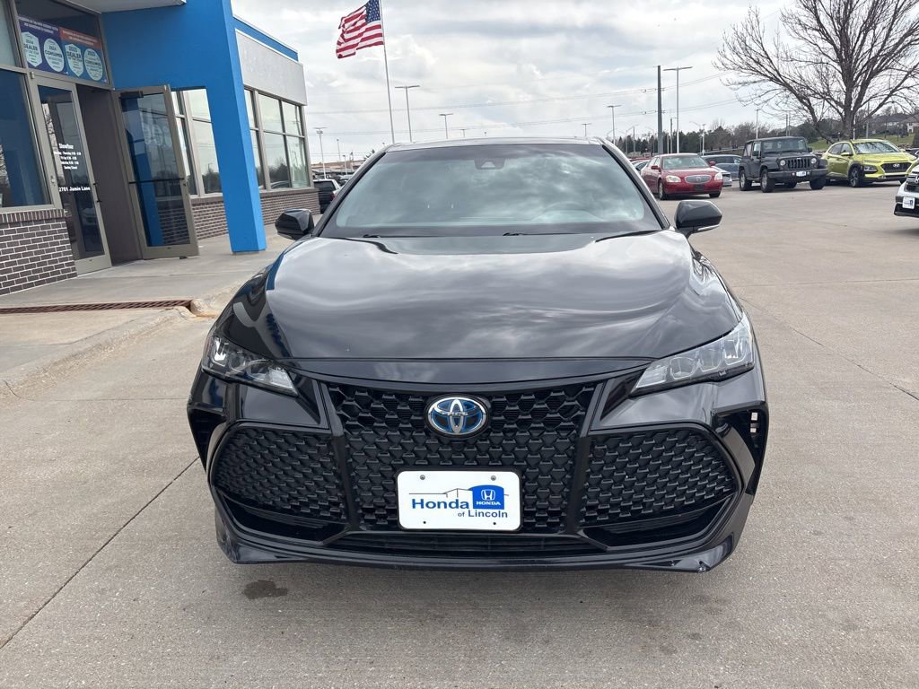 Used 2019 Toyota Avalon XSE w/ Protection Package FWD image 2