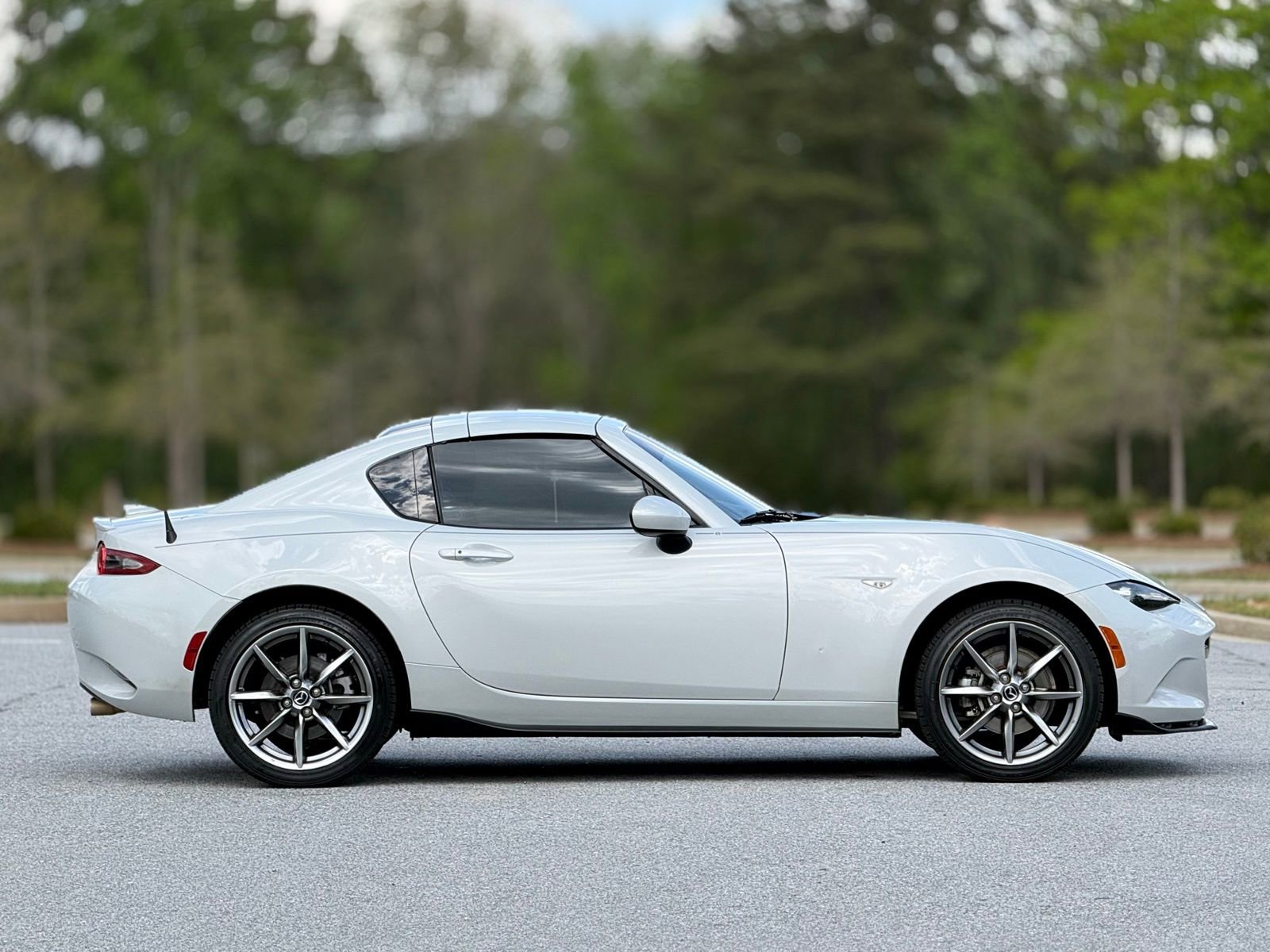 Used 2018 MAZDA MX-5 Miata RF Grand Touring image 12