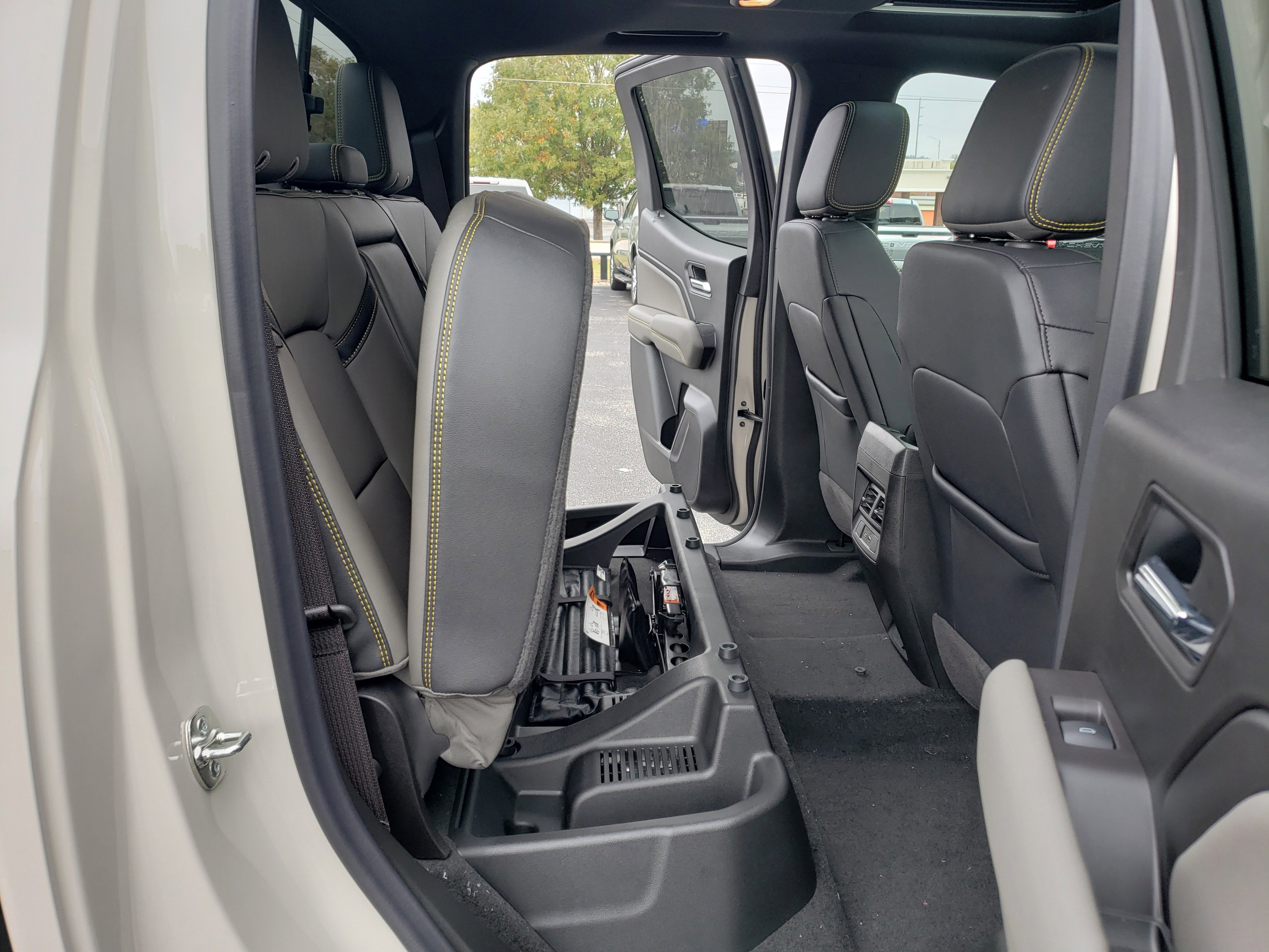 New 2026 Chevrolet Colorado ZR2 w/ Technology Package image 33