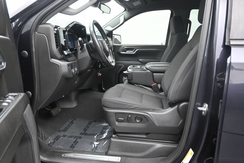 Used 2023 Chevrolet Silverado 1500 LT RWD image 12