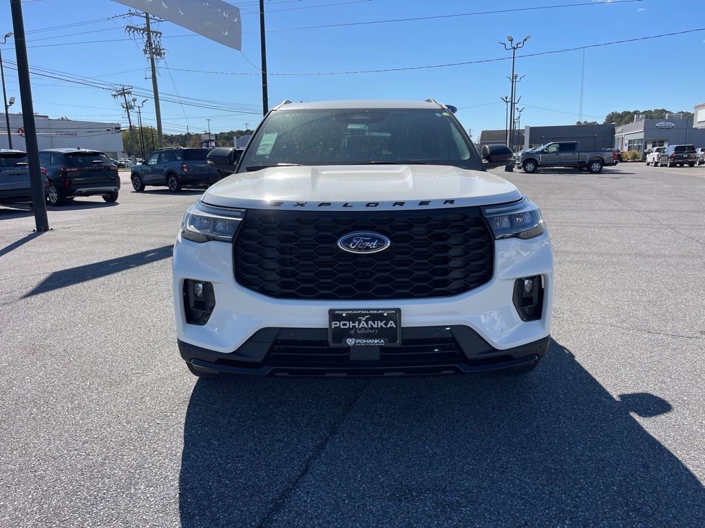 New 2026 Ford Explorer ST-Line w/ ST-Line Street Pack image 3