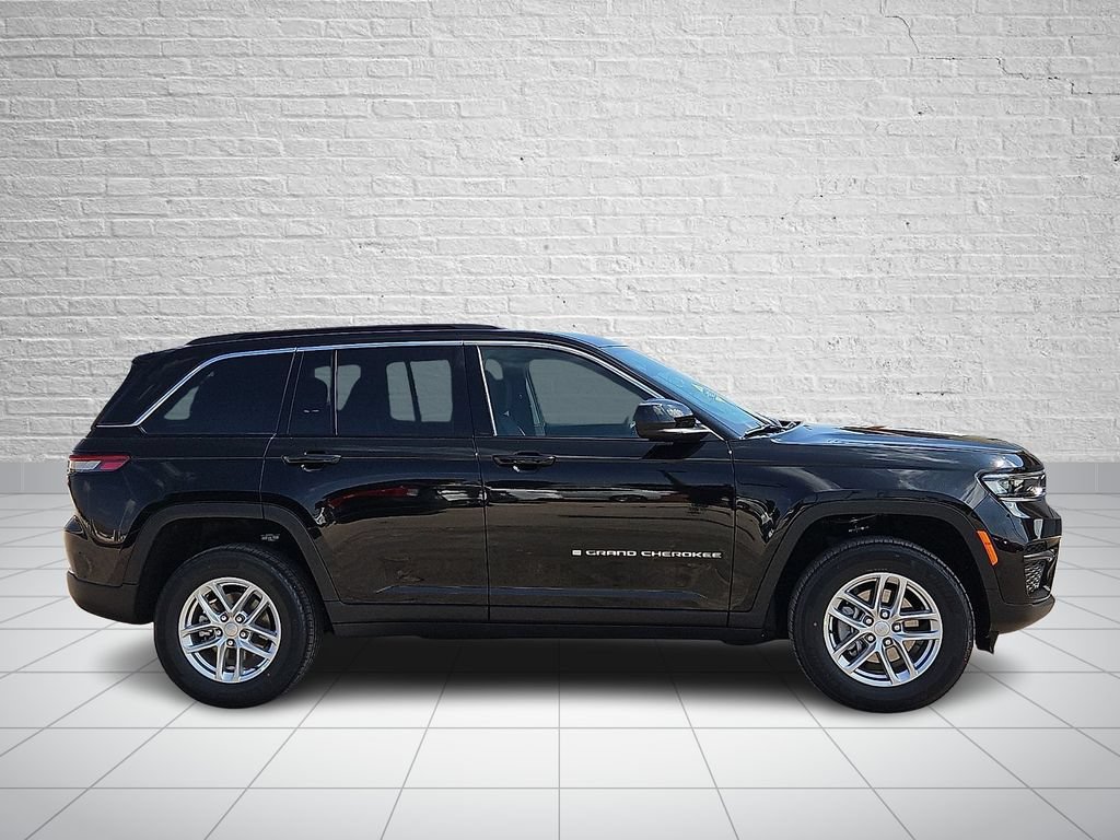 New 2026 Jeep Grand Cherokee Laredo AWD/4WD image 5