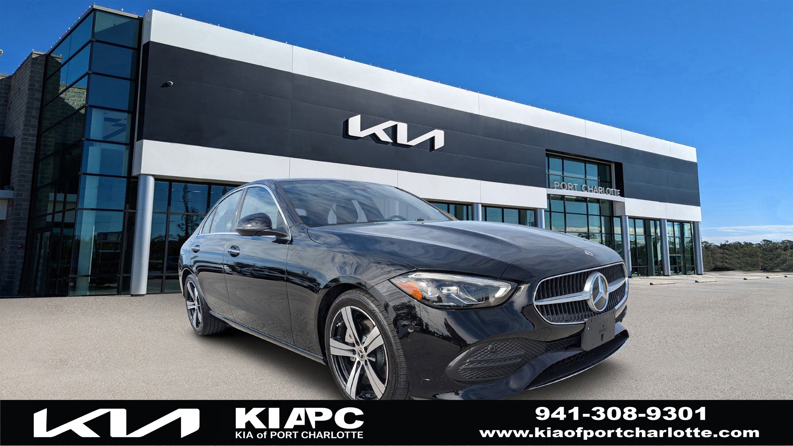 Used 2025 Mercedes-Benz C 300 4MATIC Sedan image 1