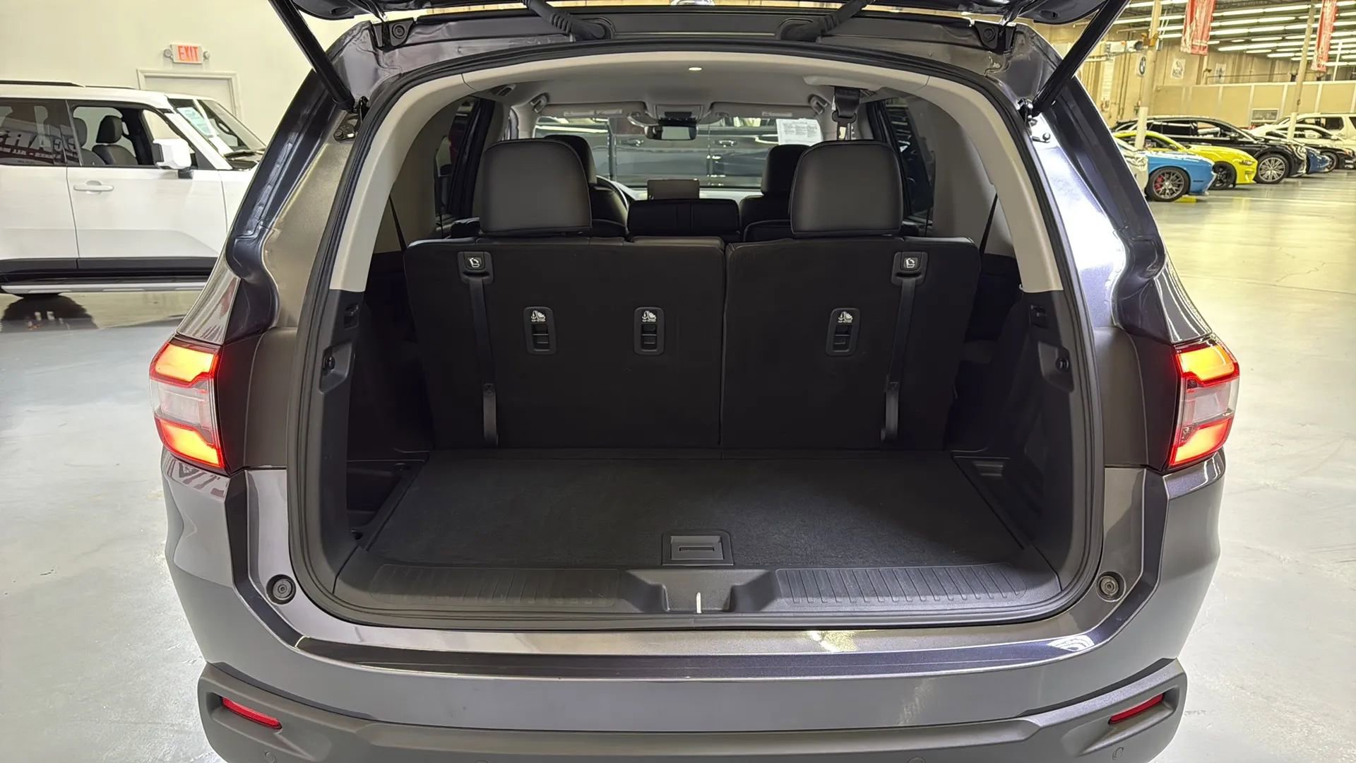 Used 2025 Honda Pilot EX image 22