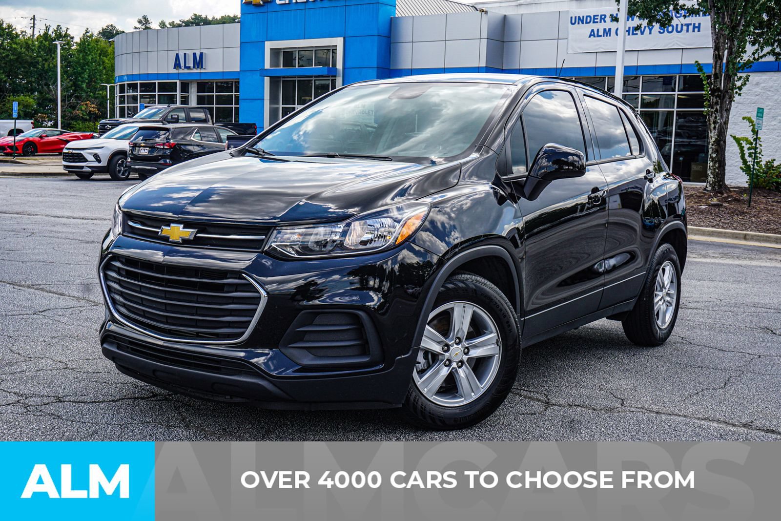 Used 2022 Chevrolet Trax LS w/ Tint and Cruise Package FWD image 2