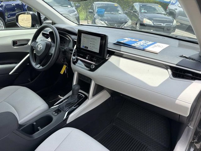 Certified 2025 Toyota Corolla Cross L FWD image 17