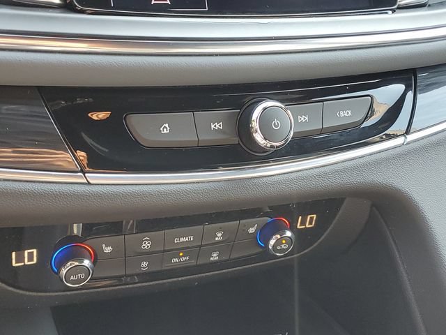 Certified 2022 Buick Enclave Essence FWD image 29