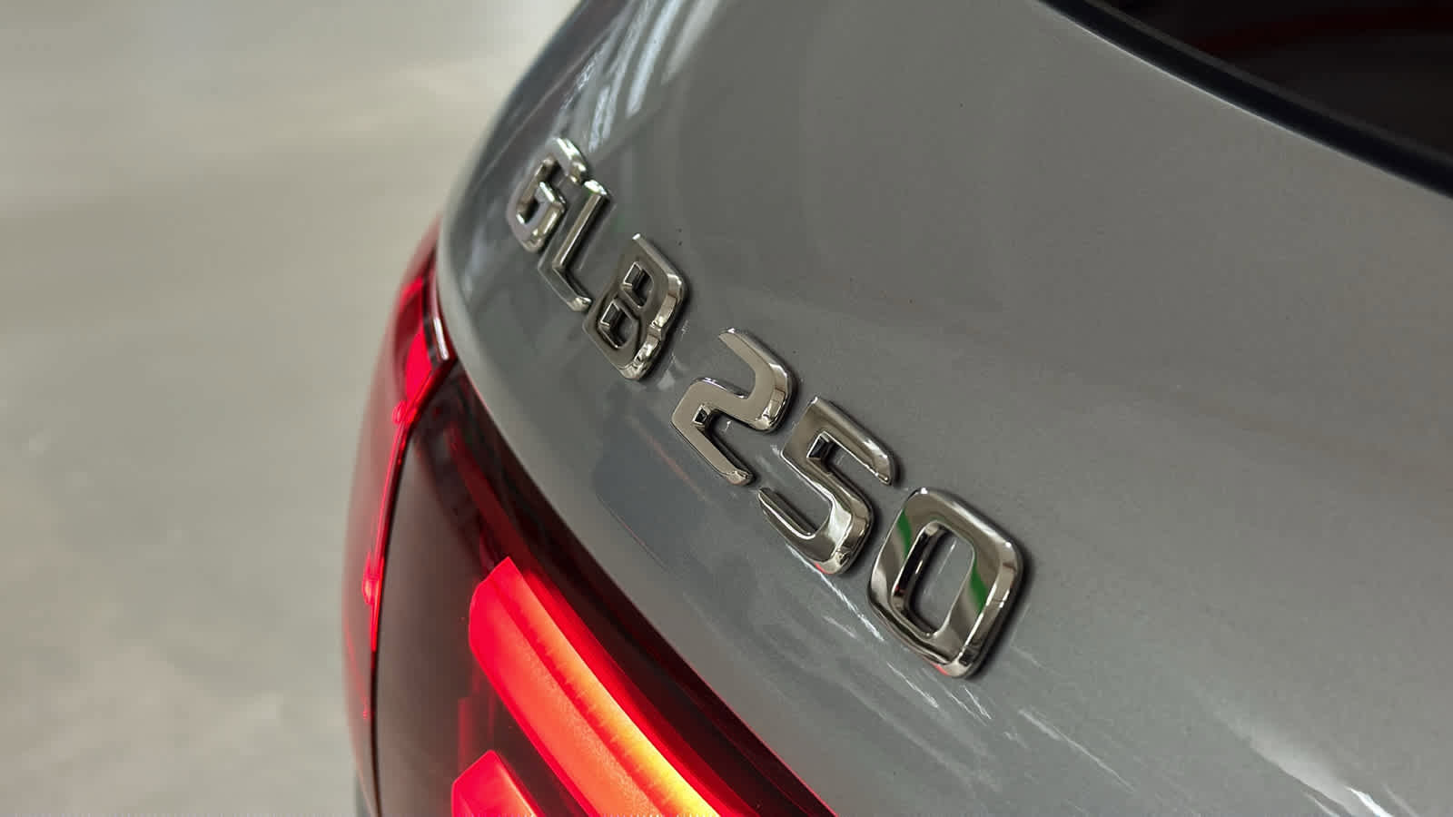 New 2026 Mercedes-Benz GLB 250 4MATIC image 9