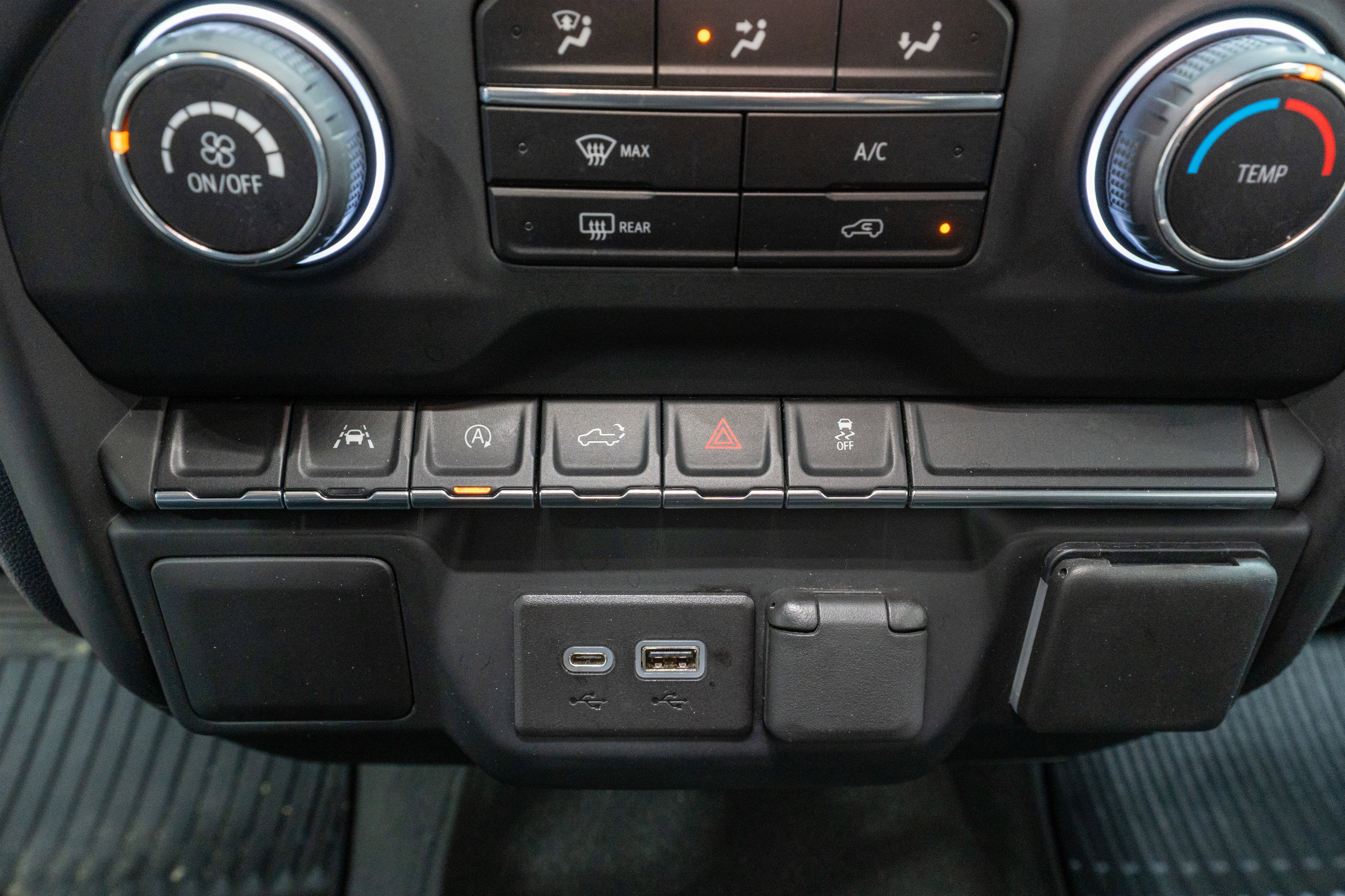 Used 2023 Chevrolet Silverado 1500 Custom w/ LPO, Dark Essentials Package image 21