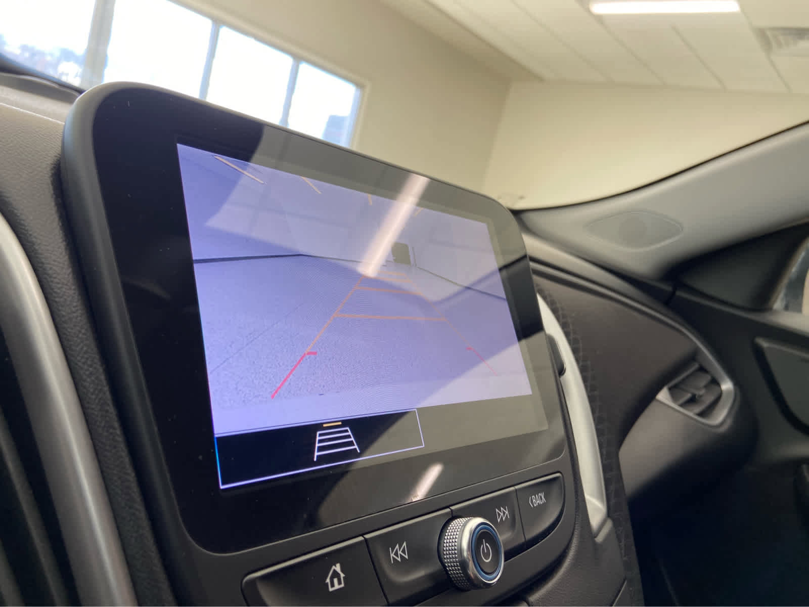 Used 2024 Chevrolet Malibu LT image 28