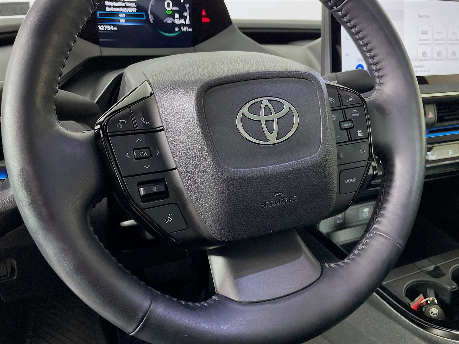 Used 2024 Toyota Prius XLE image 14