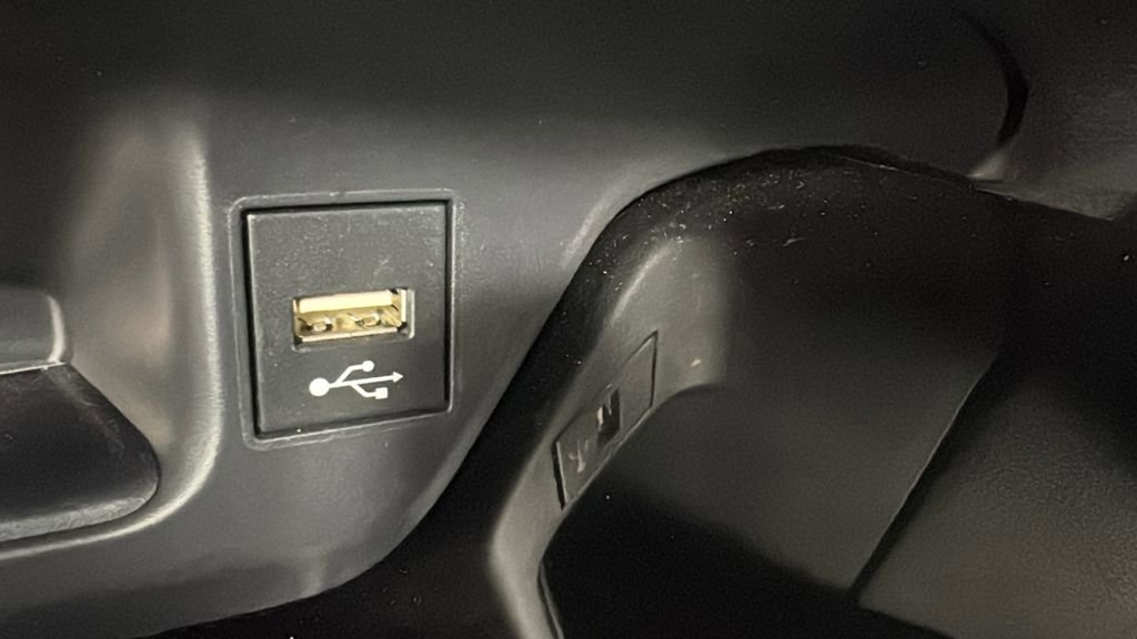 Used 2020 Toyota C-HR XLE image 27