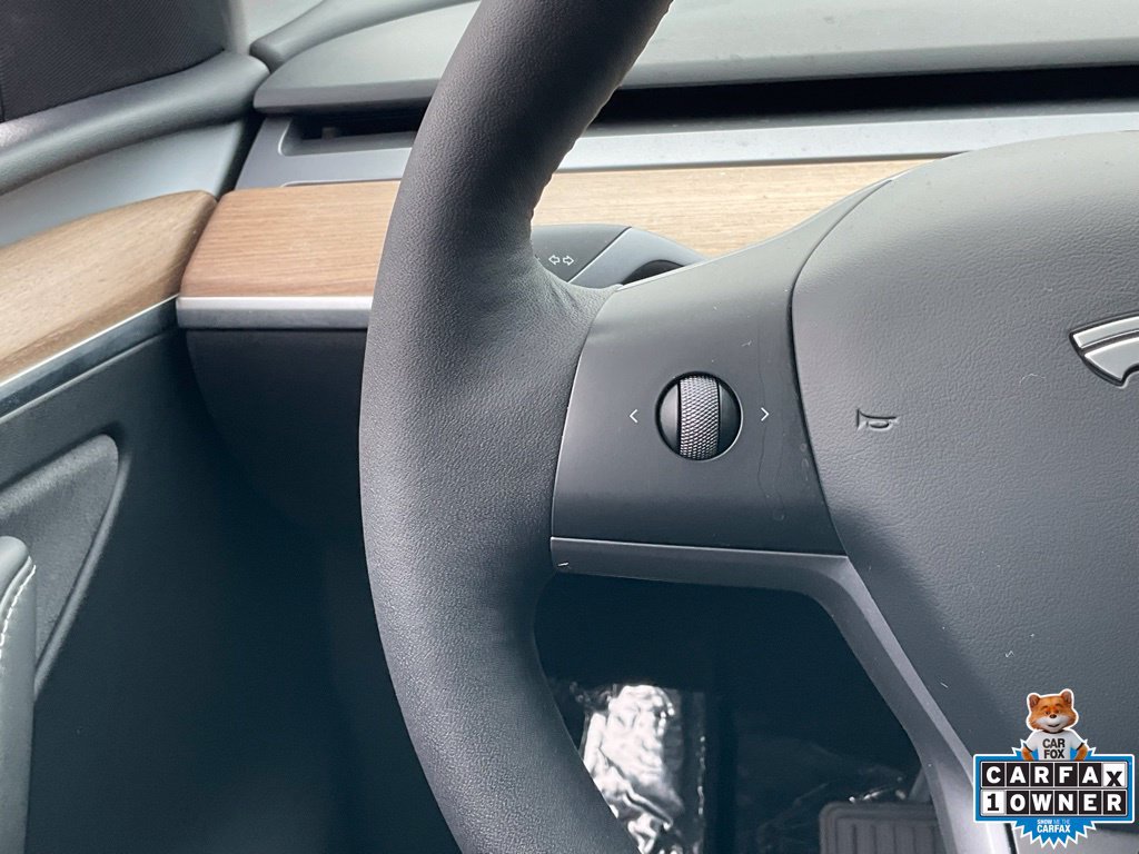 Used 2024 Tesla Model Y 2WD image 58