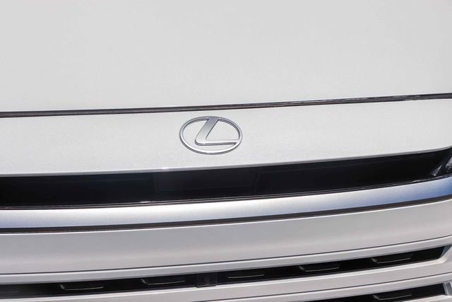 Certified 2025 Lexus TX 500h AWD w/ Technology Package image 13