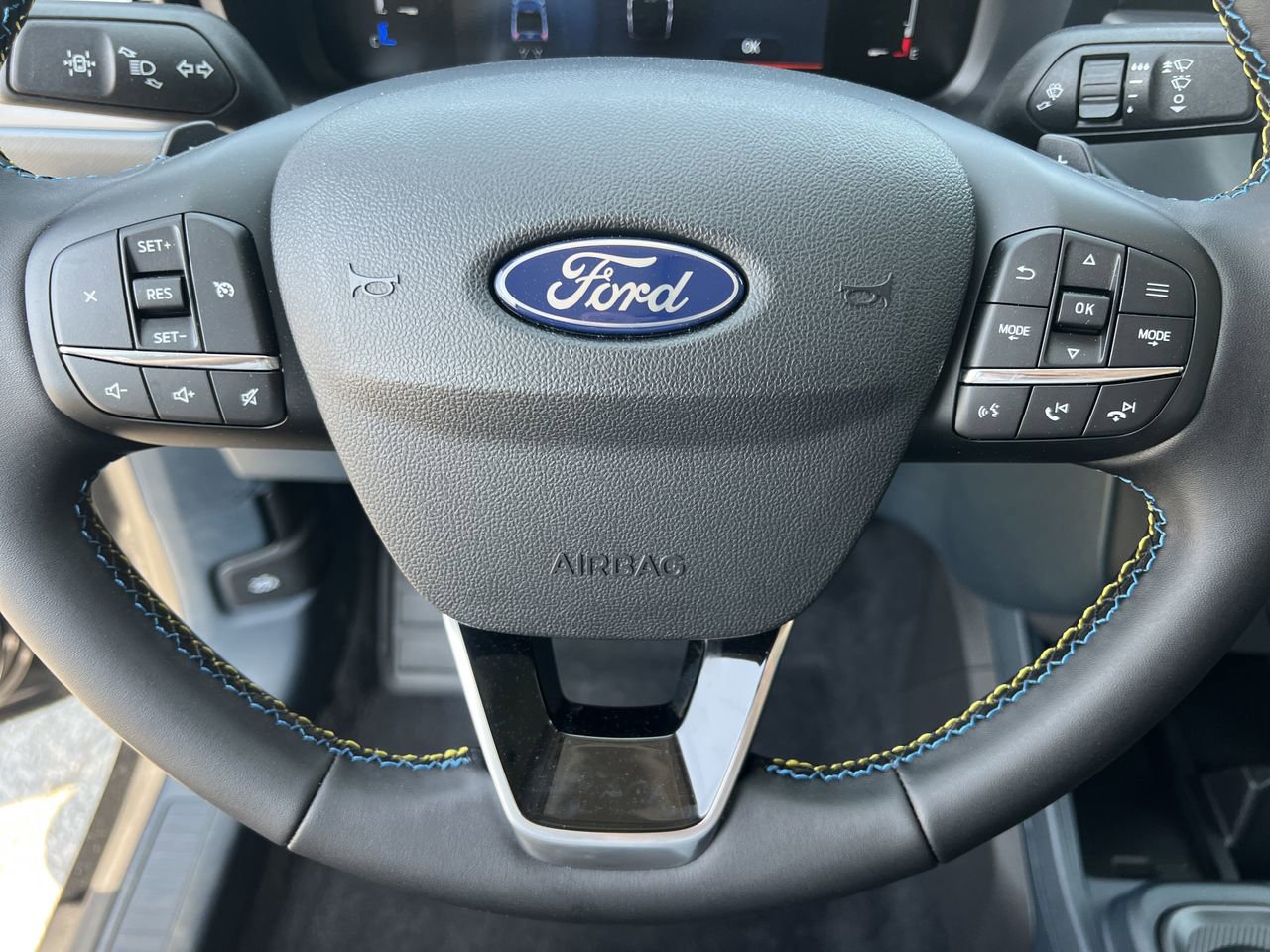 New 2025 Ford Maverick Lobo image 9