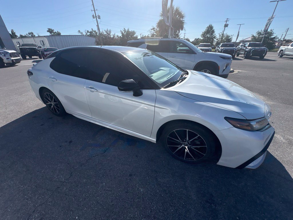 Used 2023 Toyota Camry XSE FWD image 12